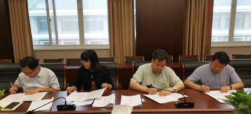 说明: http:/__local/2/F1/FE/37E24998DF8DE83B34DC224B91C_AC62009D_2248B.jpg